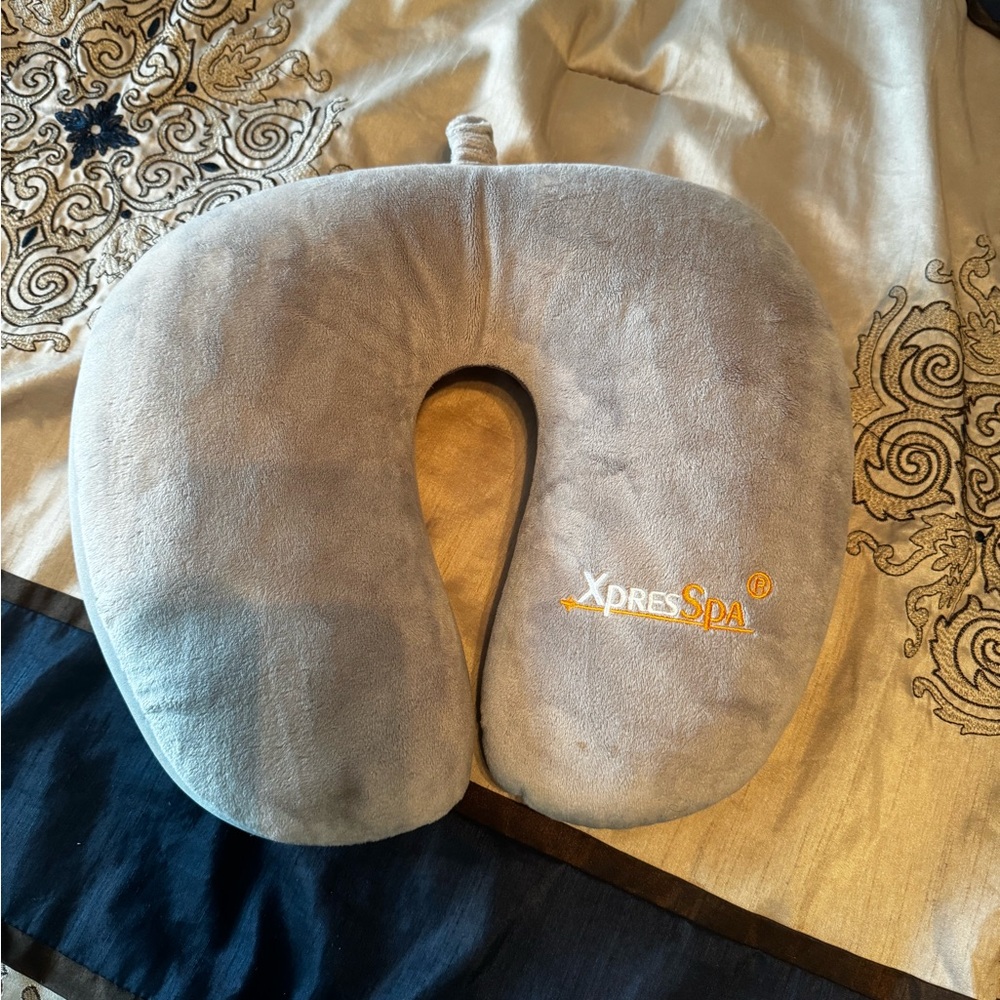 Head and neck pillow